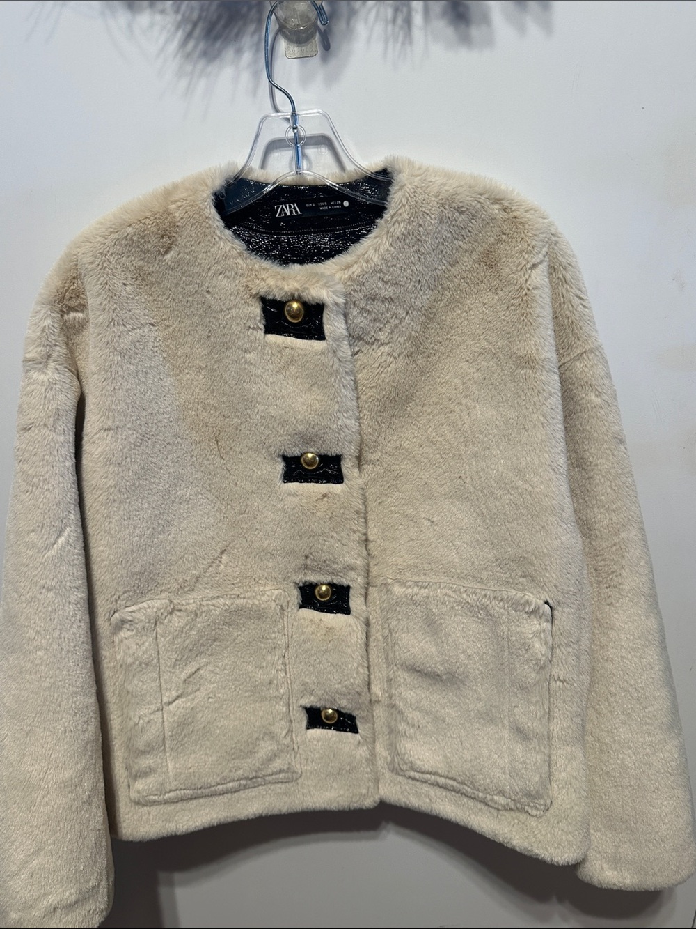 Zara Cream Faux Shearling Oversized Jacket Zs S Gold Buttons worn once like new